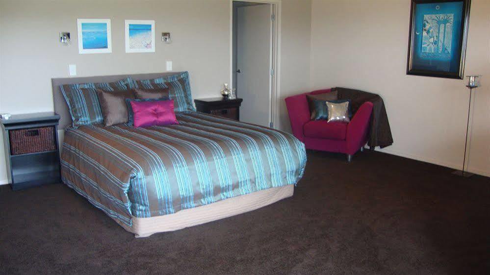 Stunning Views Bed, Breakfast & Health Retreat Bed and Breakfast Whangamata Buitenkant foto