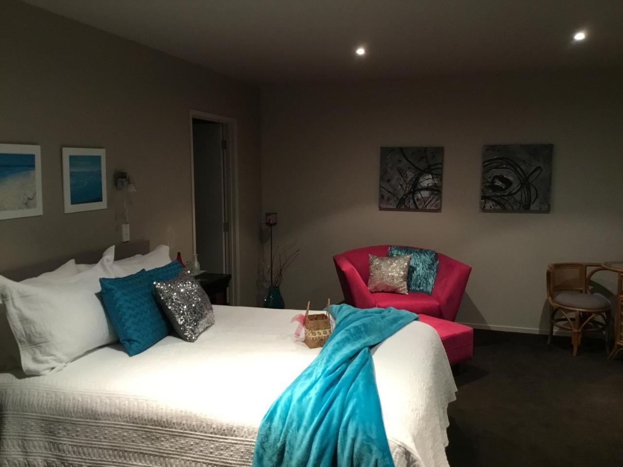 Stunning Views Bed, Breakfast & Health Retreat Bed and Breakfast Whangamata Buitenkant foto