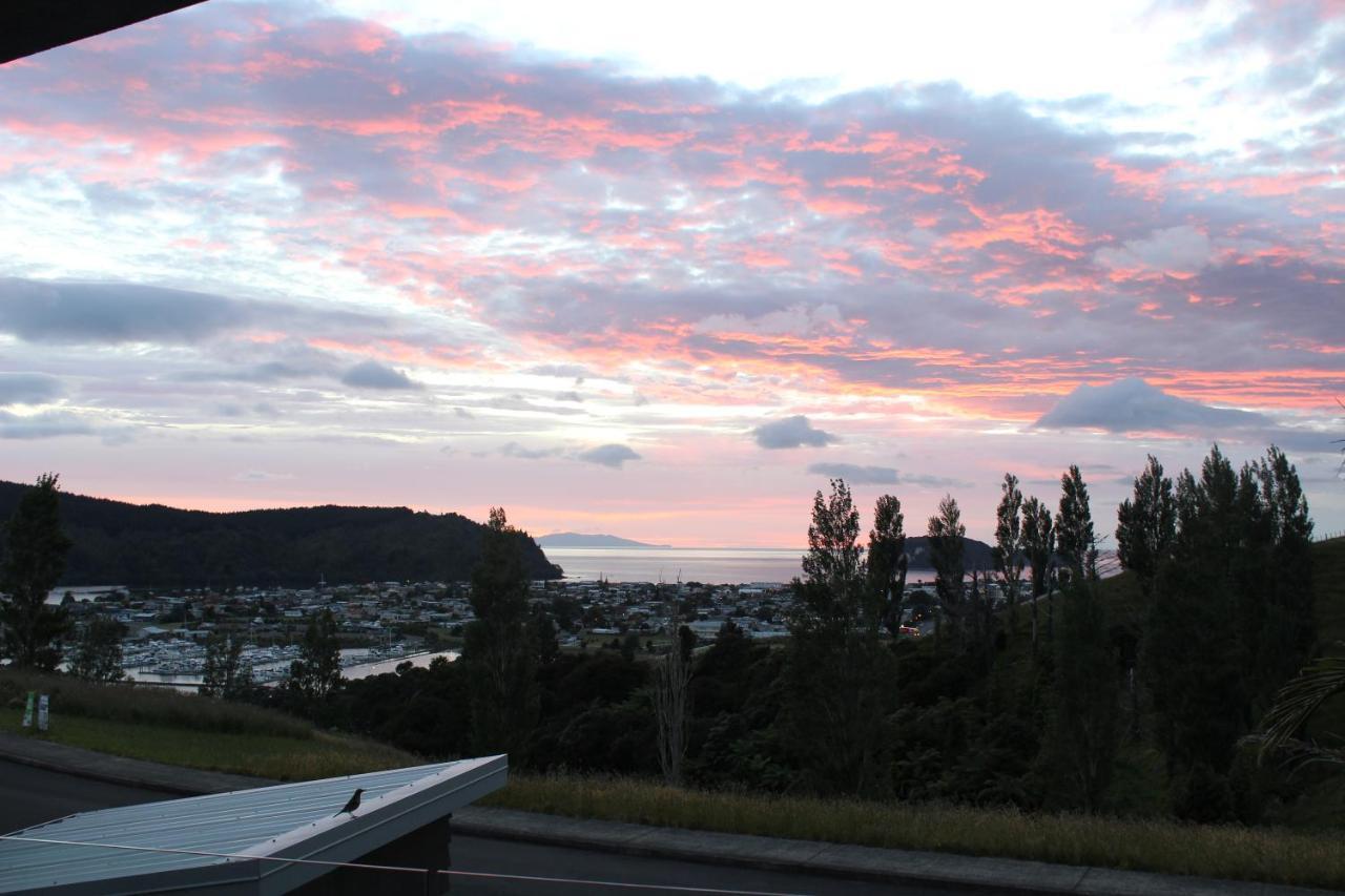 Stunning Views Bed, Breakfast & Health Retreat Bed and Breakfast Whangamata Buitenkant foto